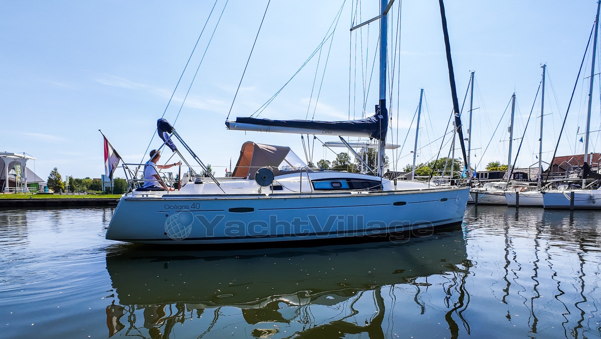 Beneteau Oceanis 40 (15)