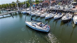 Beneteau Oceanis 40 (1)