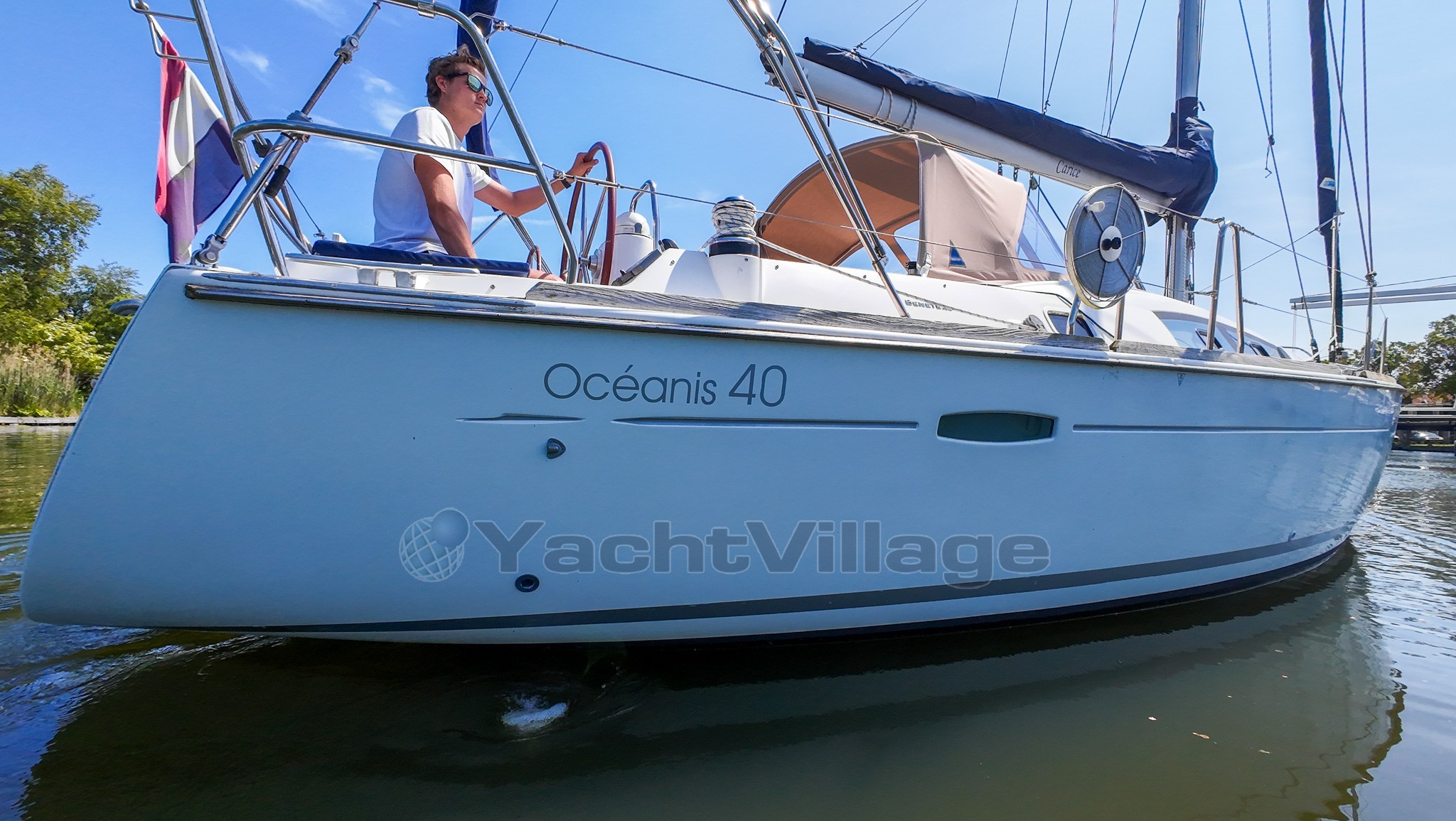 Beneteau Oceanis 40 (7)