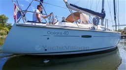 Beneteau Oceanis 40 (7)
