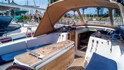 Beneteau Oceanis 40 (17)