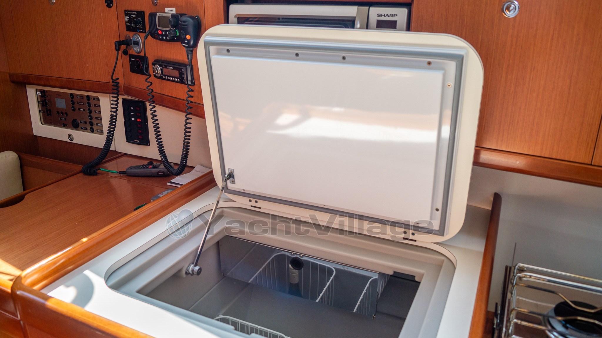 Beneteau Oceanis 40 (34)