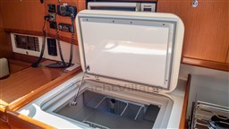 Beneteau Oceanis 40 (34)