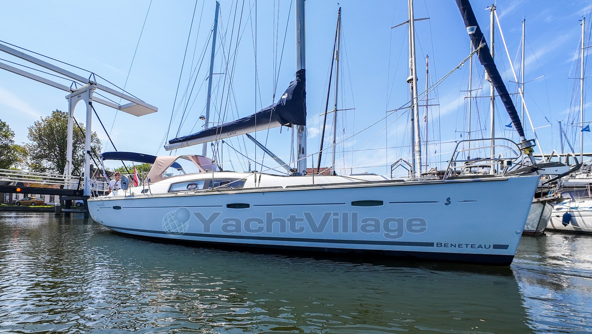 Beneteau Oceanis 40 (3)