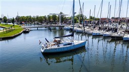 Beneteau Oceanis 40 (16)