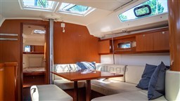 Beneteau Oceanis 40 (30)