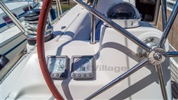 Beneteau Oceanis 40 (25)