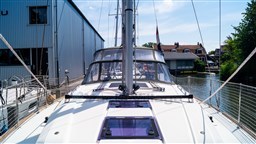 Beneteau Oceanis 381  (23)