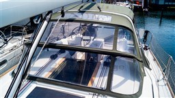 Beneteau Oceanis 381  (25)