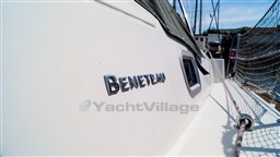 Beneteau Oceanis 381  (24)