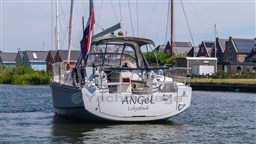 Beneteau Oceanis 381  (3)