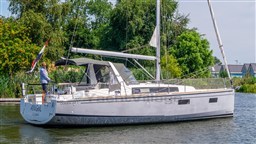 Beneteau Oceanis 381  (10)