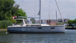 Beneteau Oceanis 381  (5)