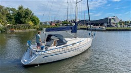 Bavaria 31 cruiser (2)