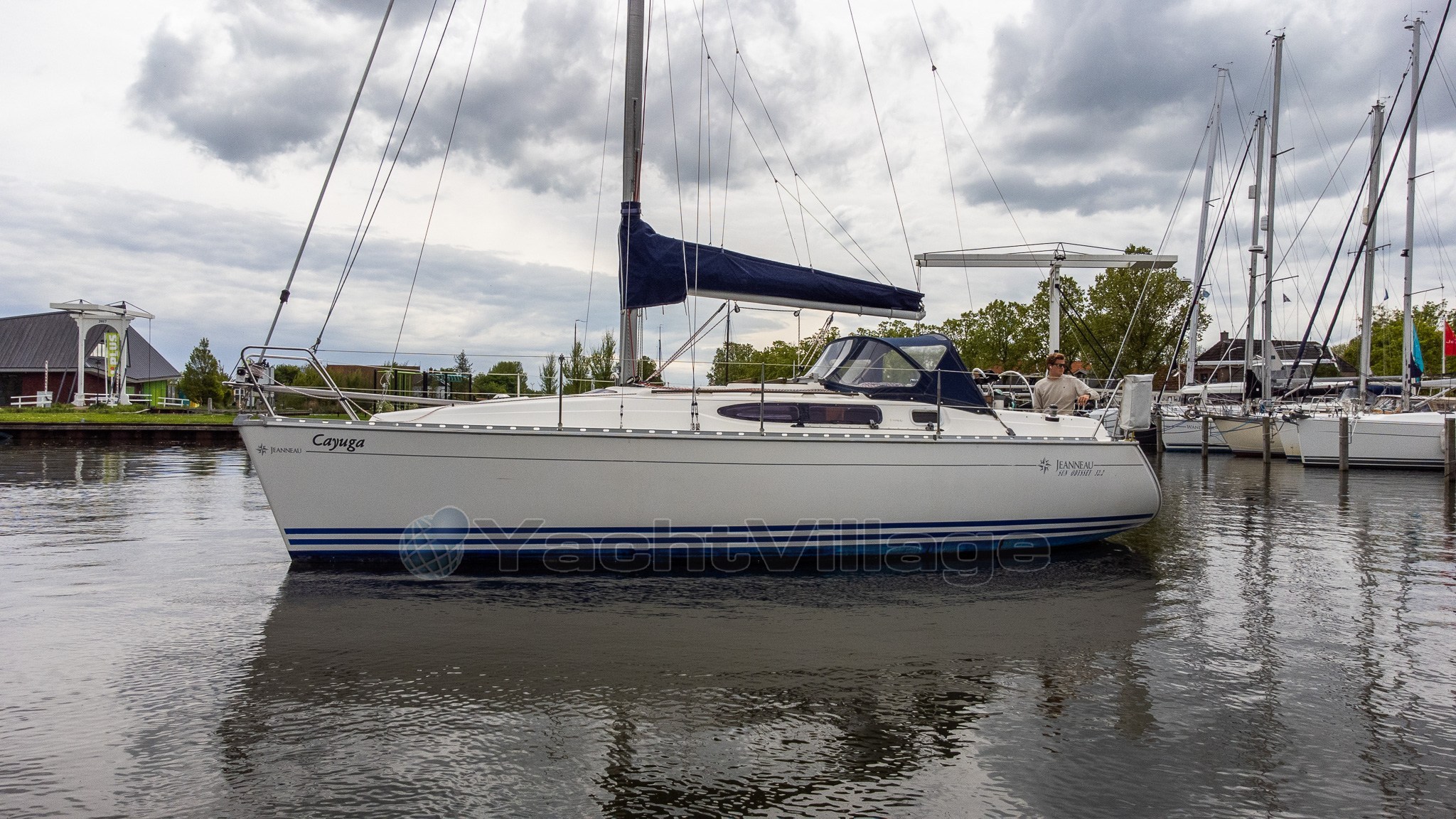 Jeanneau Sun Odyssey 32.2  (4)