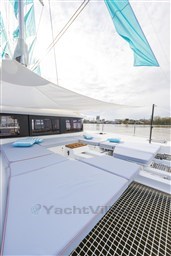 LAGOON_46_ICONIC_EXTERIOR (4)