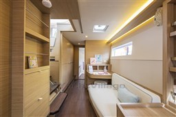 LAGOON_46_ICONIC_INTERIOR