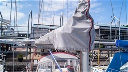 Beneteau Oceanis 281  (45)