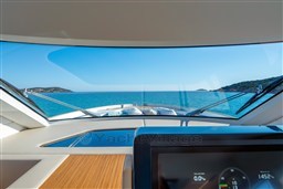 [E]  SolarisPower52 Coupe-05