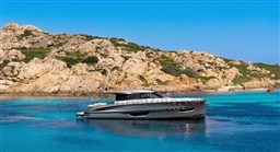 [E]  SolarisPower52 Coupe-02