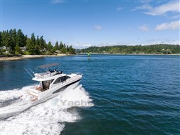 [E]ANTARES-12-FLY_IMAGE_EXT_RUNNING_SEATTLE (4)