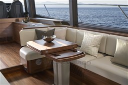 [I] v65-interior-dining-table-american-walnut