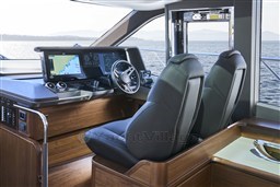 [I] v65-interior-helm-american-walnut