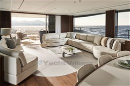 [I]  y95-saloon-4-rt