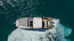 [E] FLYER-10-PILOT-EDITION_IMAGE_EXT_RUNNING-min