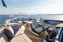 [E] s80-exterior-sportbridge-table-lowered-scaled