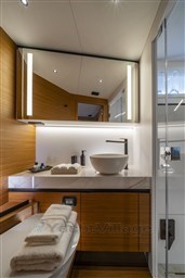 [I]  PAR07452-scaled