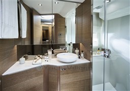 [I]f45-interior-forward-bathroom-rovere-oak-satin-scaled