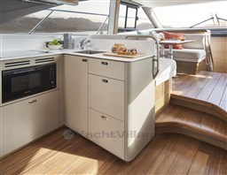 [I]f45-interior-galley-rovere-oak-satin-scaled