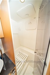 [I]FLYER-10_IMAGE_INT_HEAD-min