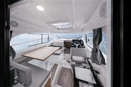 [I]ANTARES-8_IMAGE_INT_COCKPIT