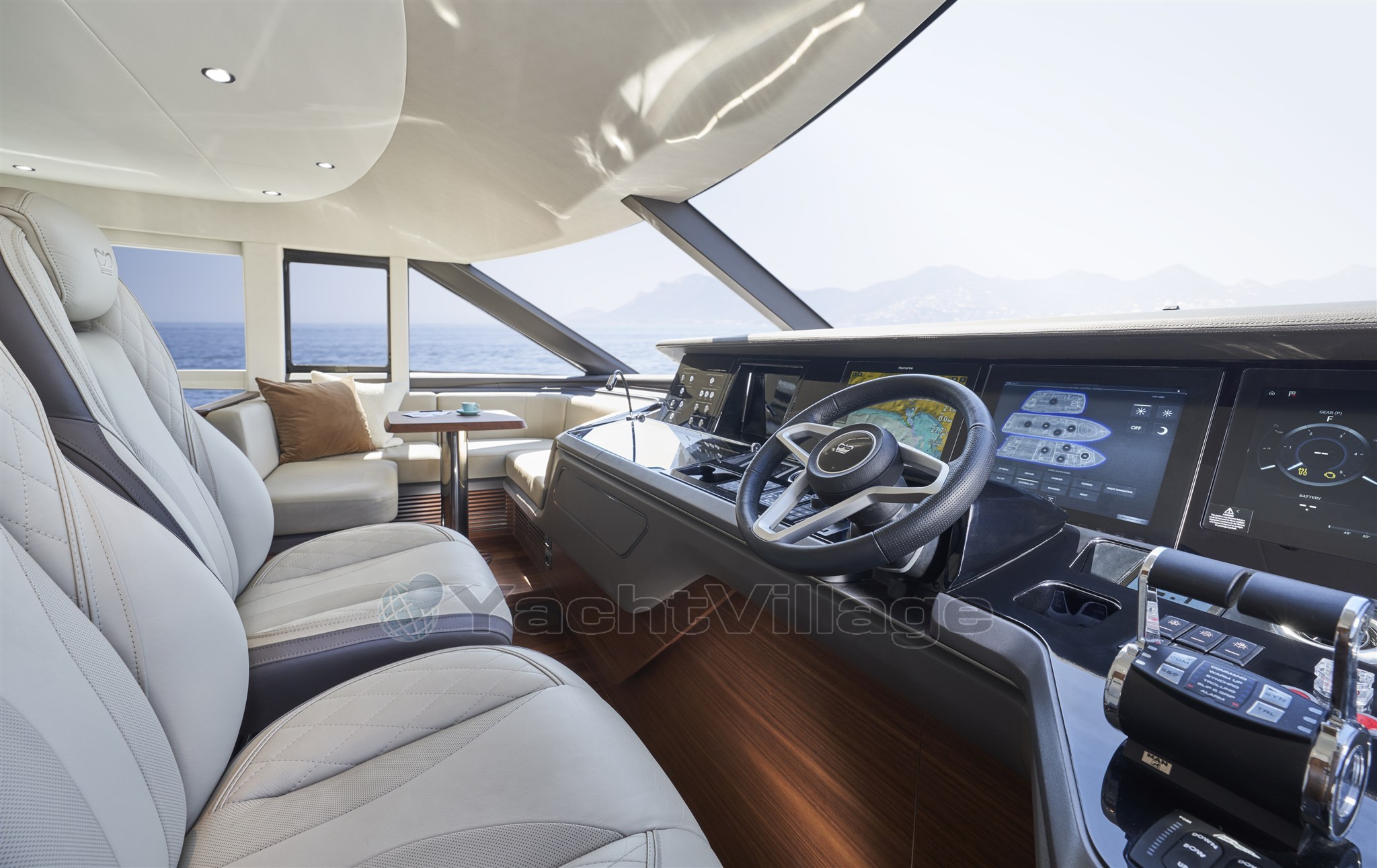 [I]  y80-interior-helm-walnut-satin