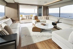 [I]  y85-interior-saloon-seating-silver-oak-satin