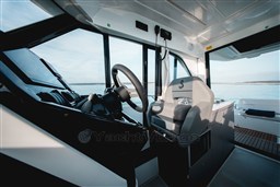 [I]ANTARES-9-NEW_IMAGE_INT_HELM