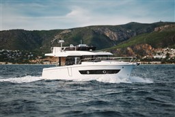 [E] SWIFT TRAWLER 37 FLY - IMAGE - EXTERIOR (1)