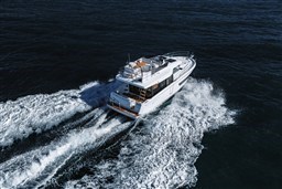 [E] SWIFT TRAWLER 37 FLY - IMAGE - EXTERIOR (3)