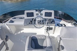 [E]SWIFT TRAWLER 41 FLY_IMAGE_DETAIL (2)