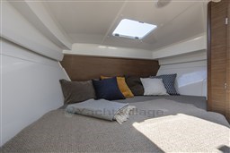 [I]ANTARES-7-FISHING_IMAGE_INTERIOR_CABIN