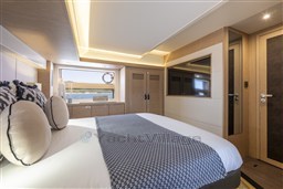 [I]SWIFT TRAWLER 54_IMAGE_INTERIOR_OAK (12)