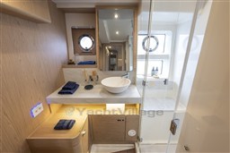 [I]SWIFT TRAWLER 54_IMAGE_INTERIOR_OAK (10)