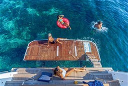 [E]GRAND TRAWLER 63 - IMAGE - LIFESTYLE