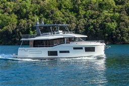 [E]GRAND TRAWLER 63 - IMAGE - EXTERIOR