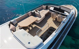 [E] f54-exterior-cgi-flybridge
