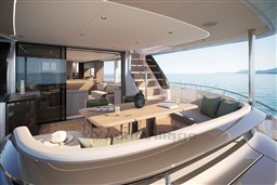 [I]  x80-interior-06