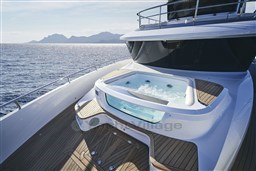 [I]  x80-jacuzzi-scaled