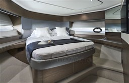 [I] s65-interior-forward-cabin-silver-oak-satin-scaled